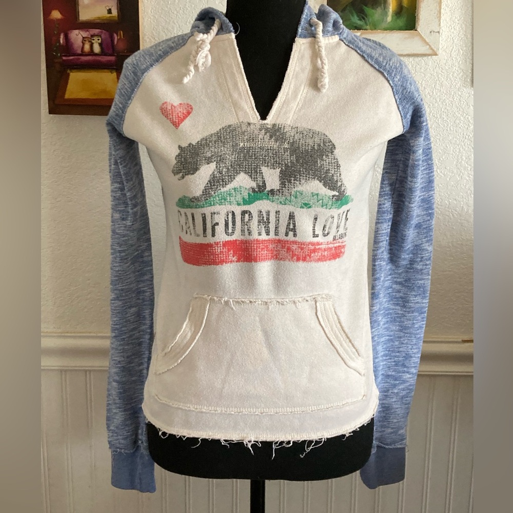 Billabong California Love Distressed Raglan Sleeve Hoodie S/P